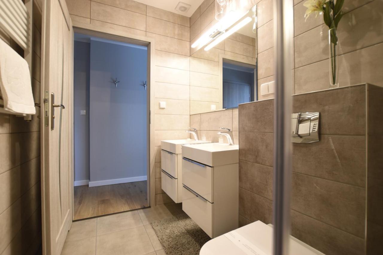 Apartamenty Pod Gwiazdami Ustroń Buitenkant foto